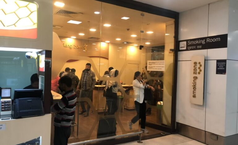Smoking Area in Delhi Airport - Delhi's Indira Gandhi International Airport (DEL)